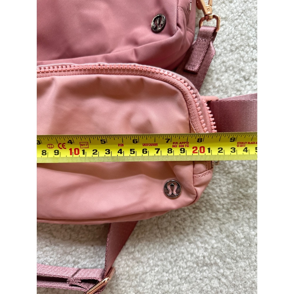 Lululemon Belt Crossbody Bag Lot of 2 Pink Rose Adjustable Strap 1L - Picture 8 of 9